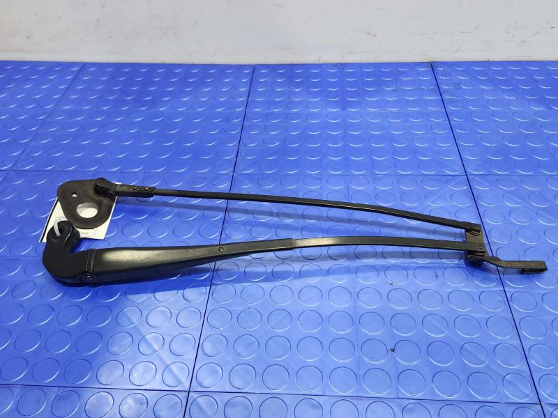2008 Lexus LS 460 Wiper Arm