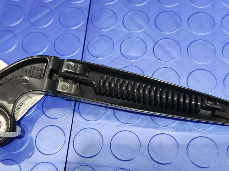 2008 Lexus LS 460 Wiper Arm