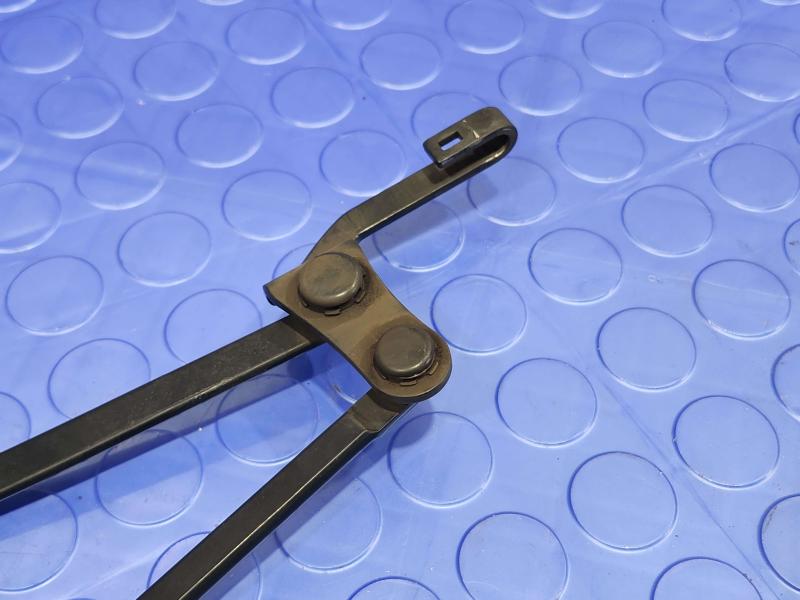 2008 Lexus LS 460 Wiper Arm