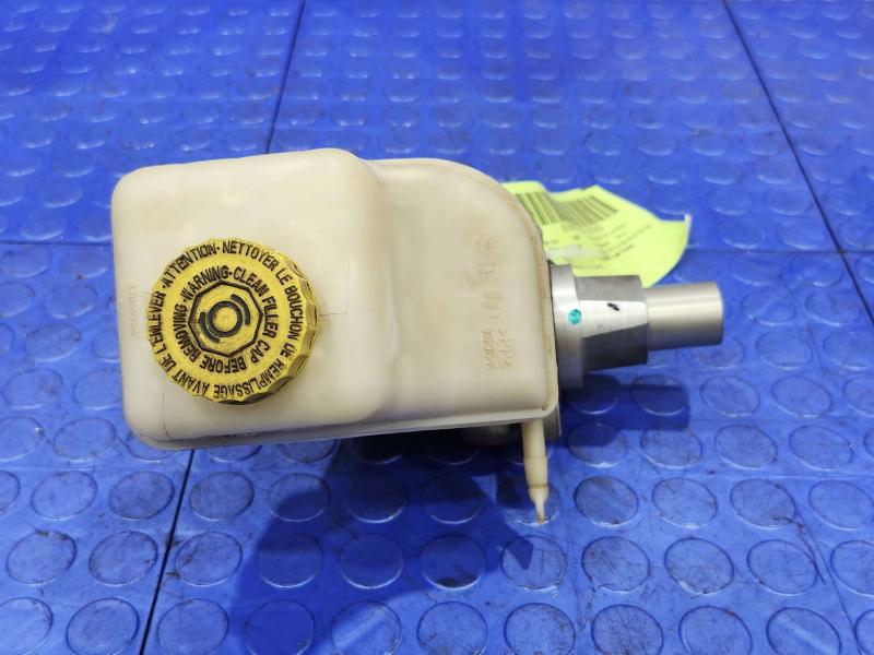 2013 Chrysler 300 Master Cylinder