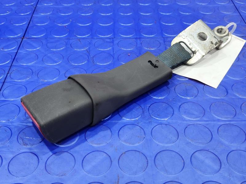 2010 Toyota Prius Rear Seat Belt