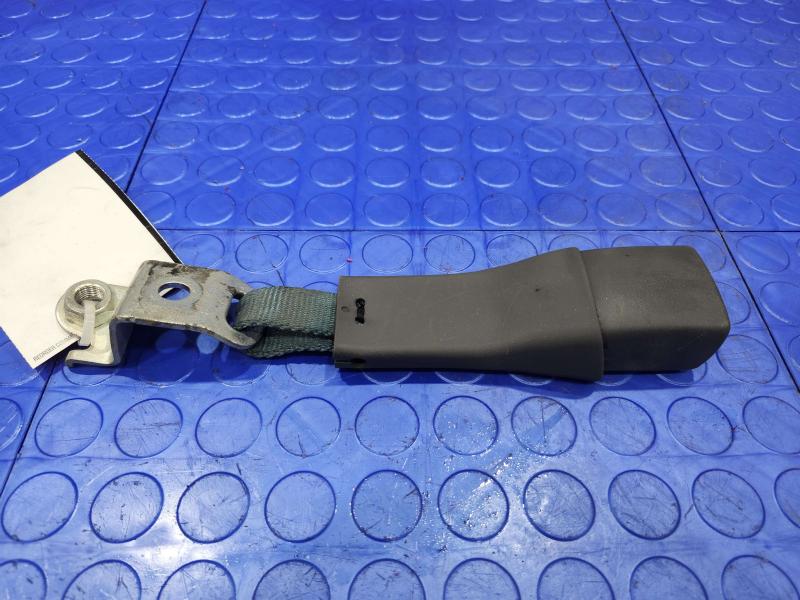 2010 Toyota Prius Rear Seat Belt