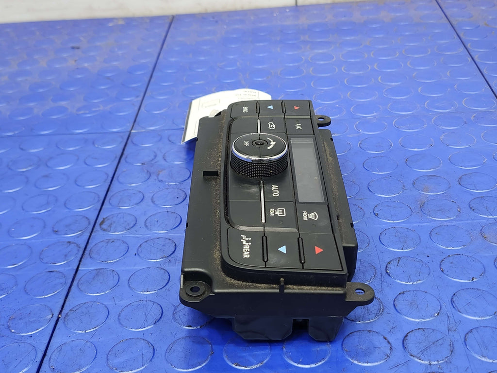 2013 Dodge Durango Heater A/C Control