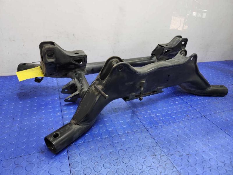 2017 Mitsubishi Outlander Crossmember/Cradle/Undercarria