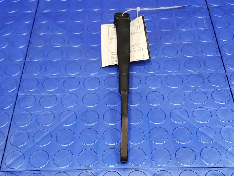 2011 Dodge Grand Caravan Wiper Arm