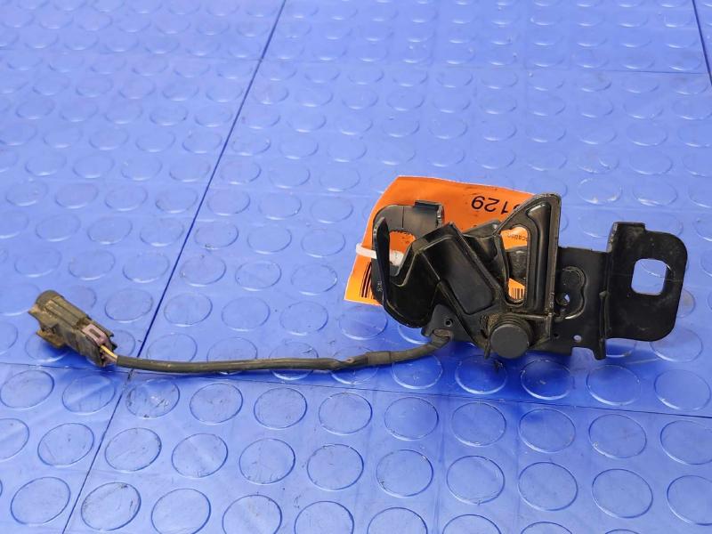 2014 Chevrolet Silverado 1500 Hood Latch