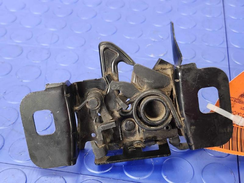 2014 Chevrolet Silverado 1500 Hood Latch