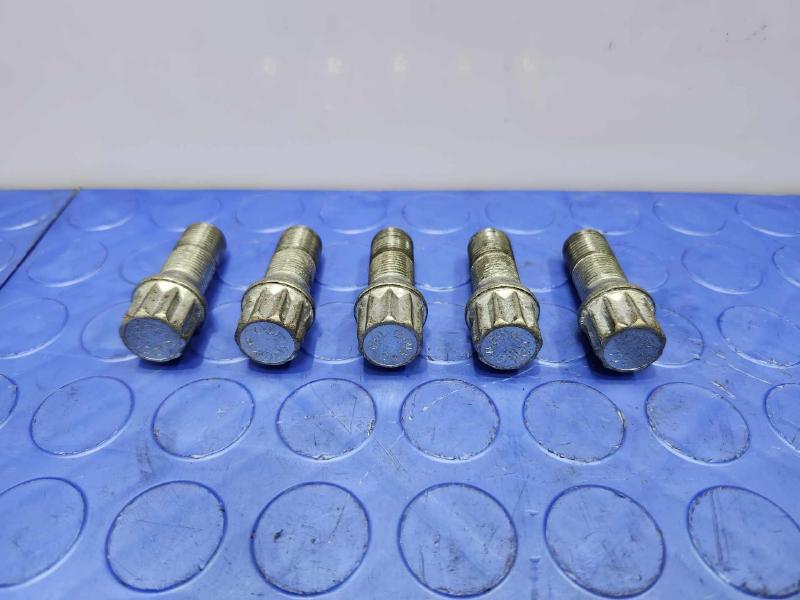 2016 BMW 528I Lug Nuts