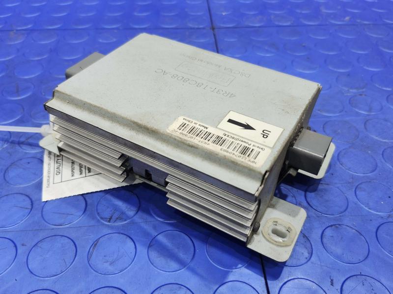 2005-2010 Ford Mustang Radio Amplifer Assembly Genuine OEM 4R3Z18B849AB