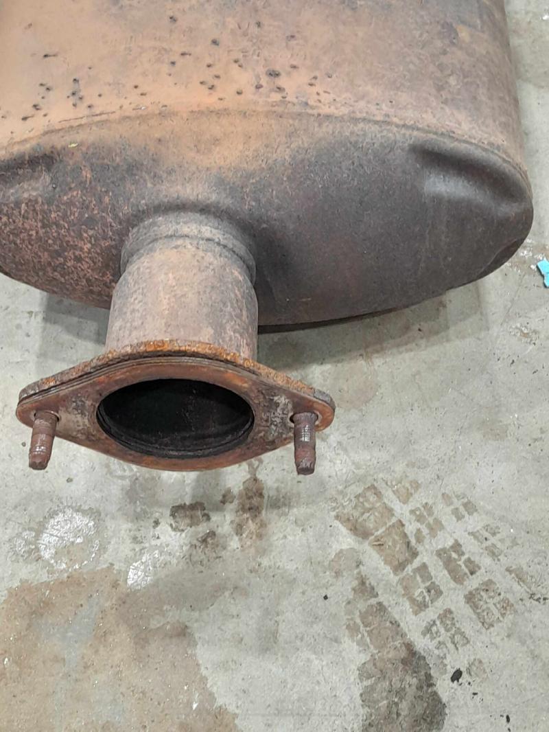 2015 Nissan Pathfinder Muffler
