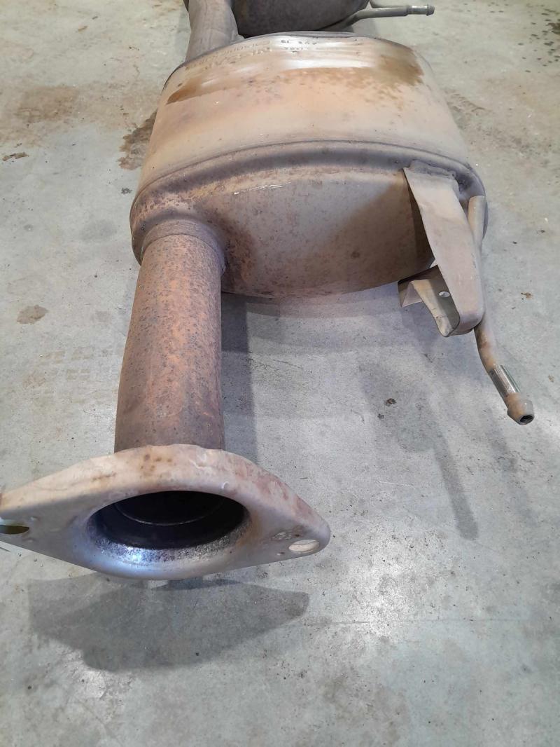 2015 Nissan Pathfinder Muffler