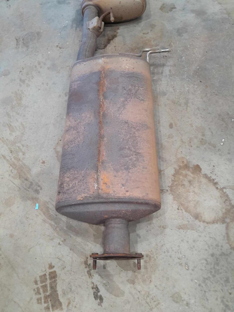 2015 Nissan Pathfinder Muffler