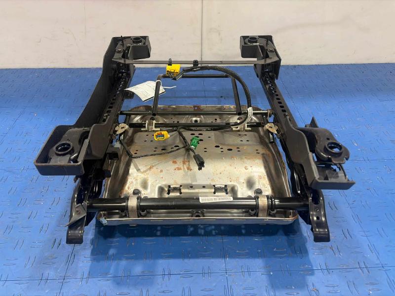 2012 Jeep Compass Seat Track