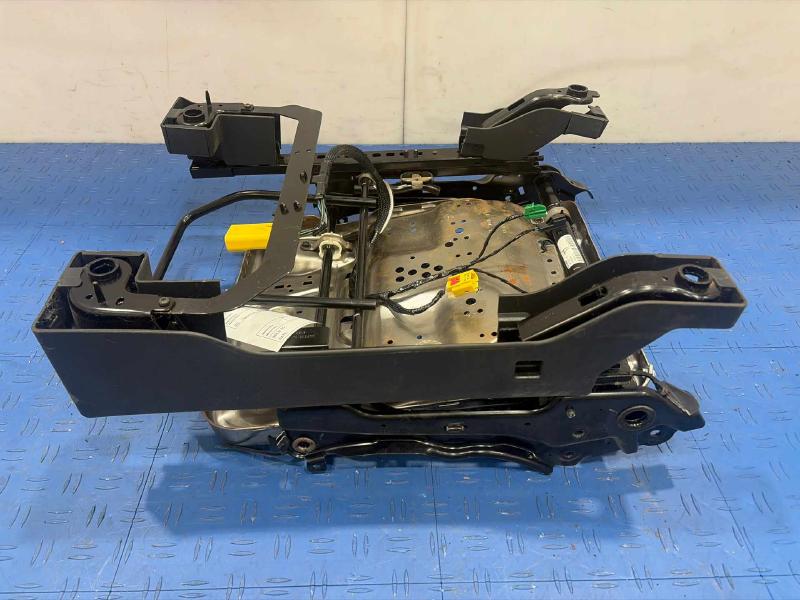 2012 Jeep Compass Seat Track