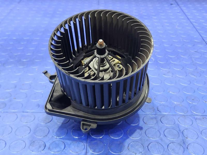 2014 MINI Cooper Countryman Blower Motor
