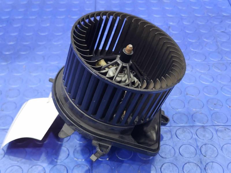 2014 MINI Cooper Countryman Blower Motor