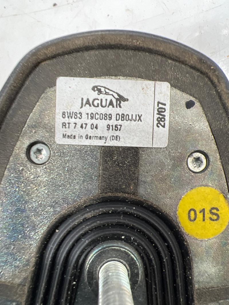 2008 Jaguar XK Antenna