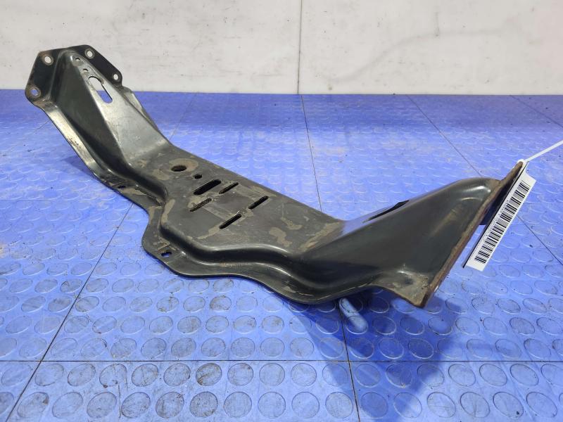 1997-1999 Dodge Dakota 4x4 Club Cab Automatic Transmission Crossmember OEM 52019916