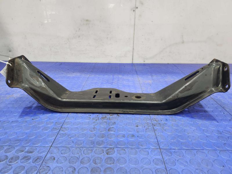 1997-1999 Dodge Dakota 4x4 Club Cab Automatic Transmission Crossmember OEM 52019916