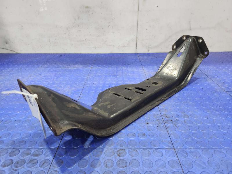 1997-1999 Dodge Dakota 4x4 Club Cab Automatic Transmission Crossmember OEM 52019916