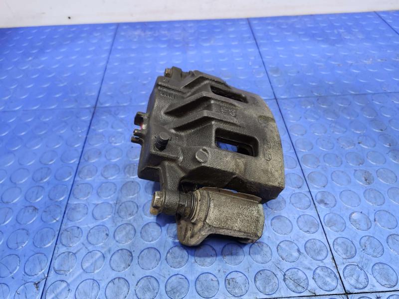 2016 Kia Sedona Caliper