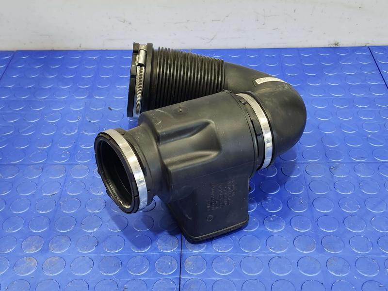 2018 Audi Q7 Air Intake Tube/Resonator