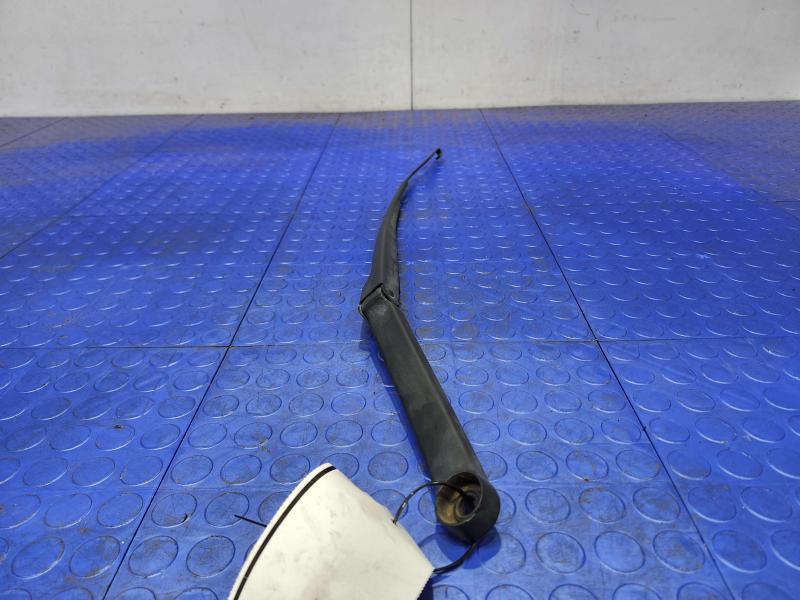 2015 Chrysler 200 Windshield Wiper Arm Right Passenger Side OEM 68241706AA