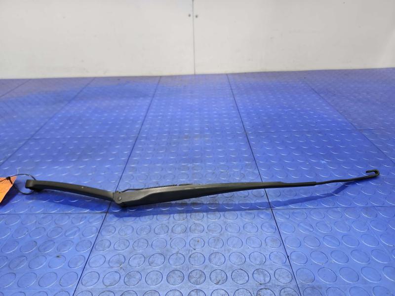 2015 Chrysler 200 Windshield Wiper Arm Right Passenger Side OEM 68241706AA