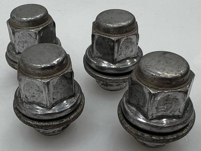 2013 Toyota Prius Lug Nuts