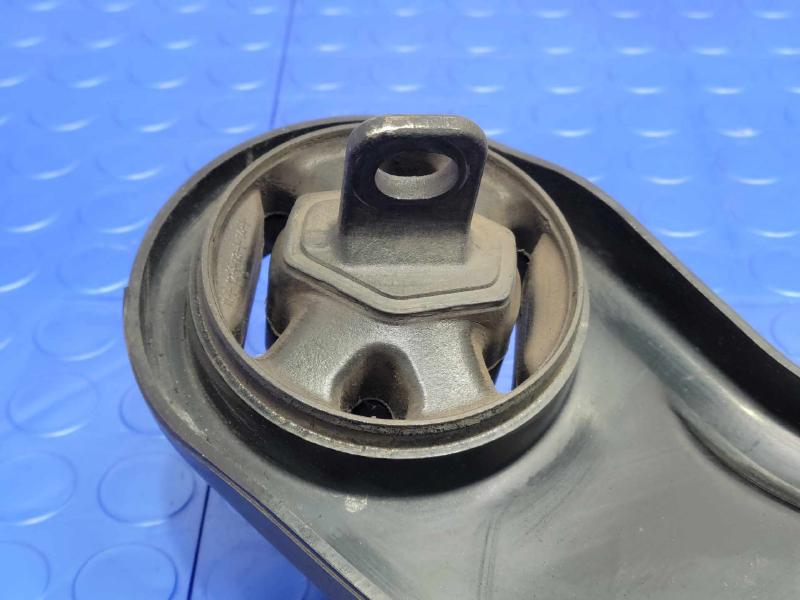 2013 Hyundai Santa Fe Lower Control Arm Rr