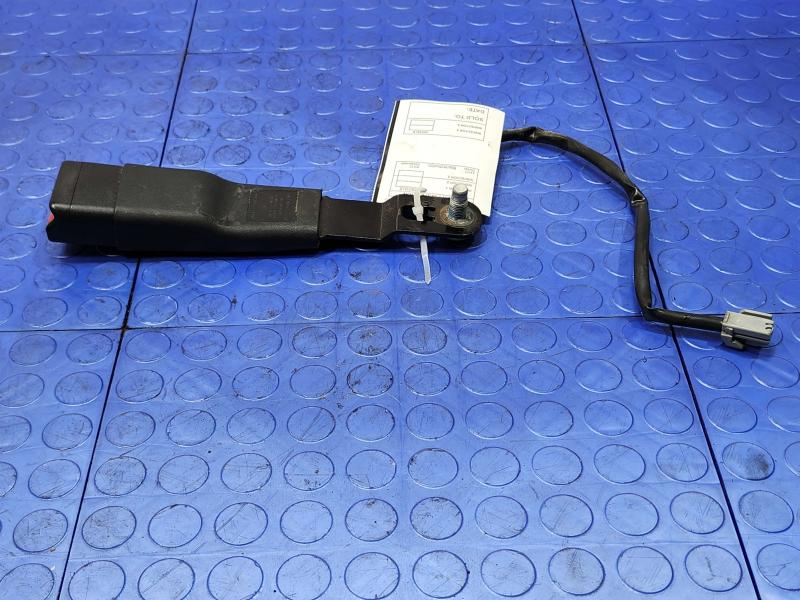 2013 Dodge Durango Front Seat Belt