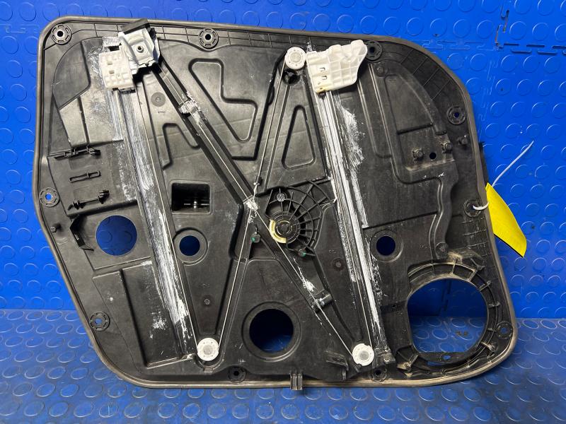2018 Kia Soul Front Door Regulator