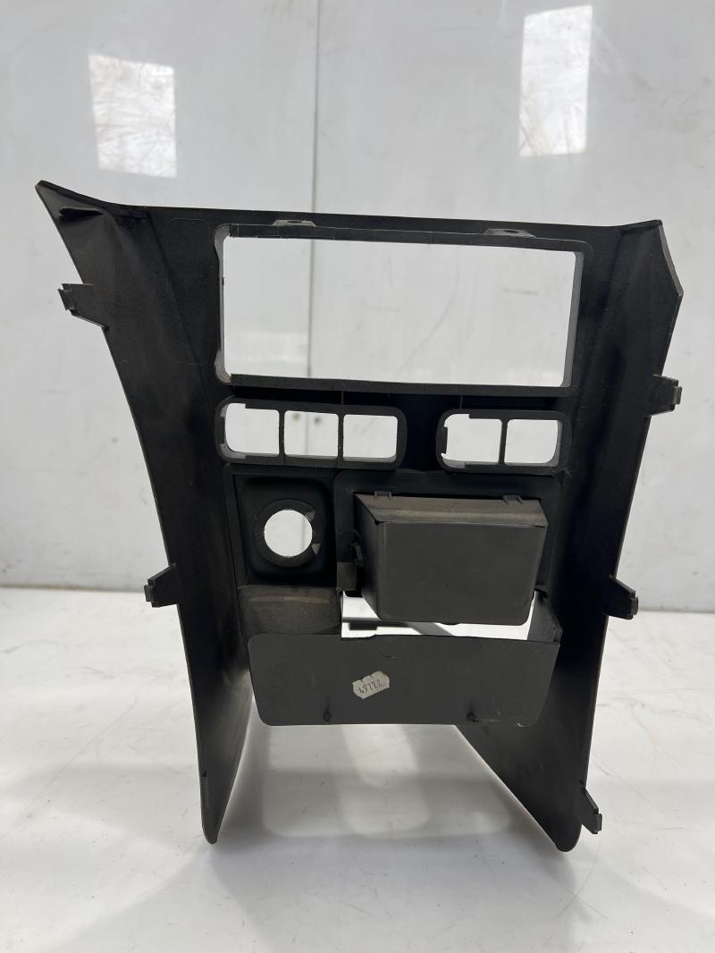 1999 - 2003 Saab 9-3 Gear Shifter / Radio Surround Bezel OEM 4741914