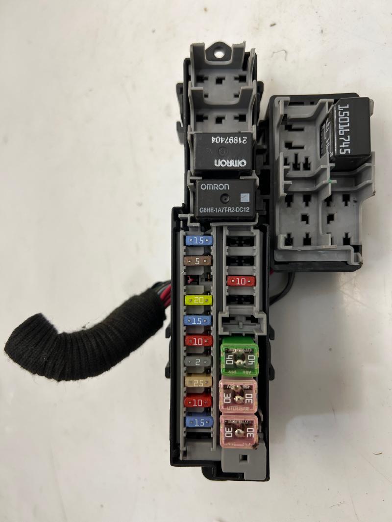 2012 Chevrolet Volt Cabin Fuse Box