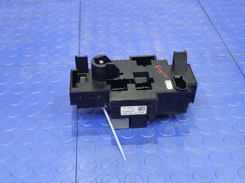 2017 Mercedes C-Class Engine Fuse Box