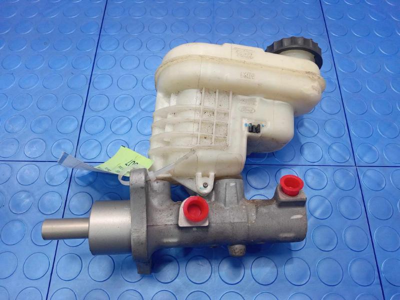 2013-2019 Ford Taurus Brake Master Cylinder Assembly Genuine OEM DG1Z2140B