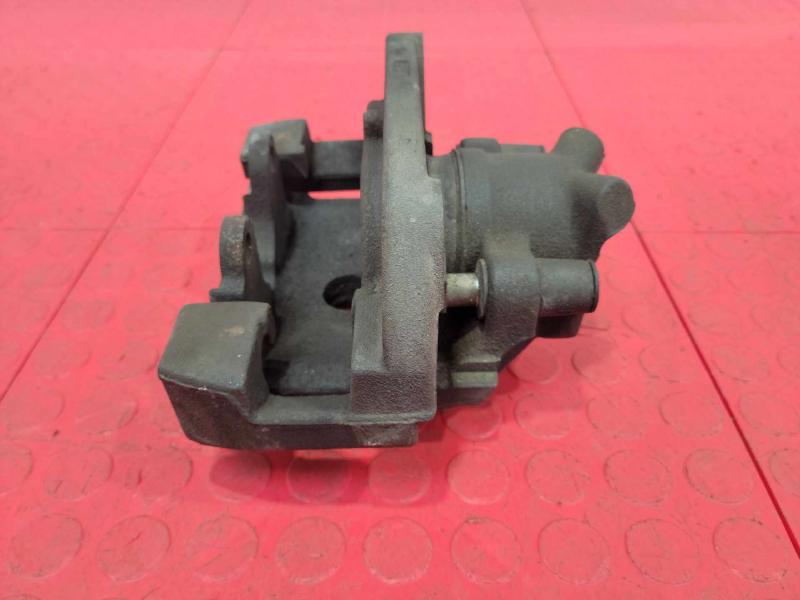 2006 BMW X3 Caliper