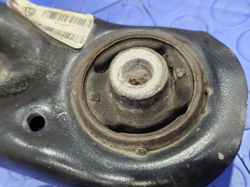 2018 Volkswagen Passat Lower Control Arm Front