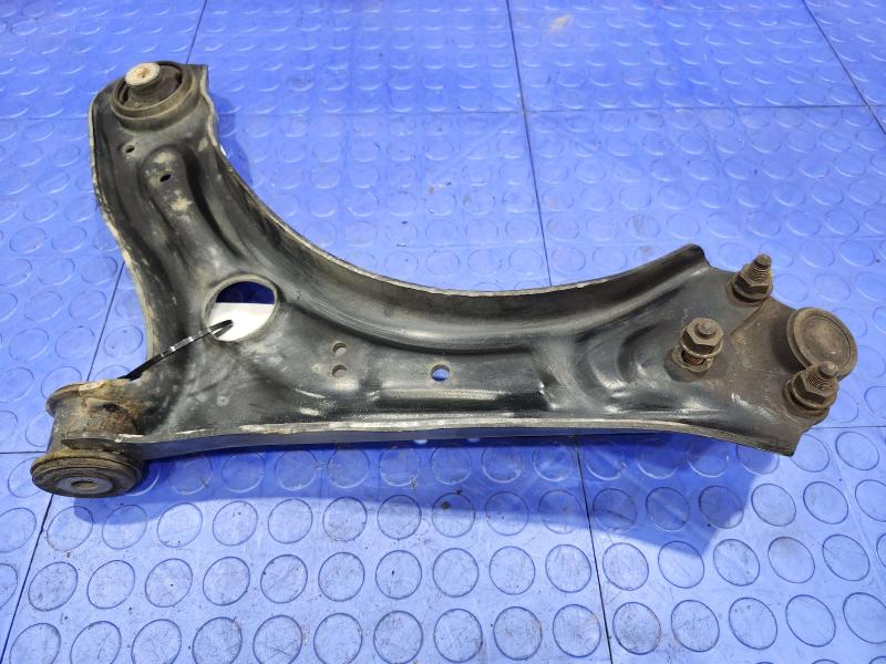 2018 Volkswagen Passat Lower Control Arm Front