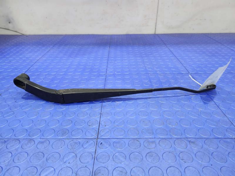 2015 GMC Yukon XL Wiper Arm