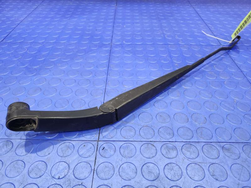 2015 GMC Yukon XL Wiper Arm