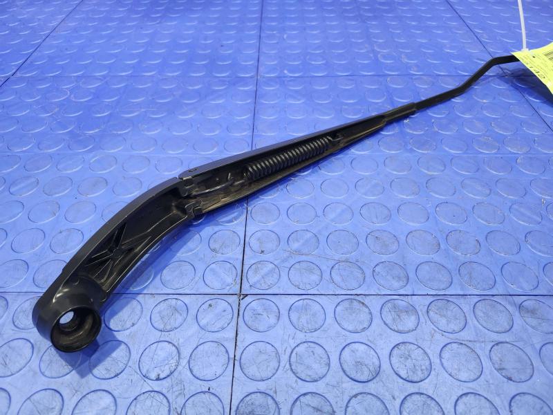 2015 GMC Yukon XL Wiper Arm