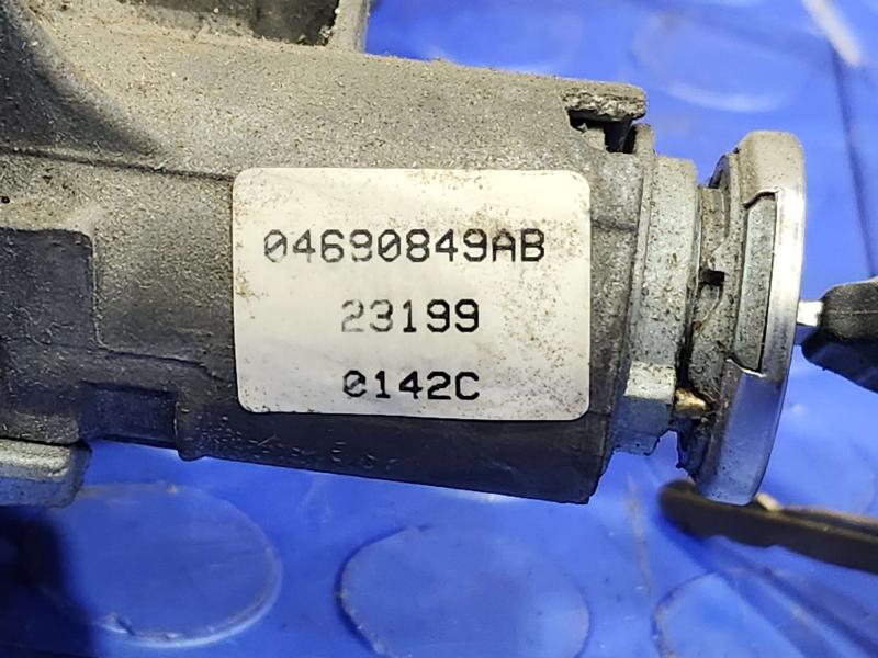2002 Dodge Dakota Column Shifter Steering Column Assembly with Key OEM 05057014AA