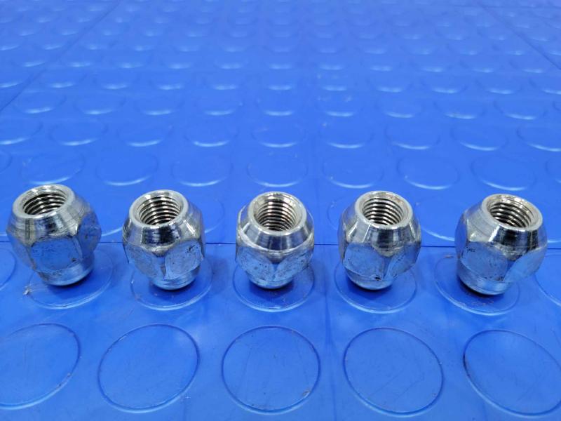 2017 Hyundai Sonata Lug Nuts