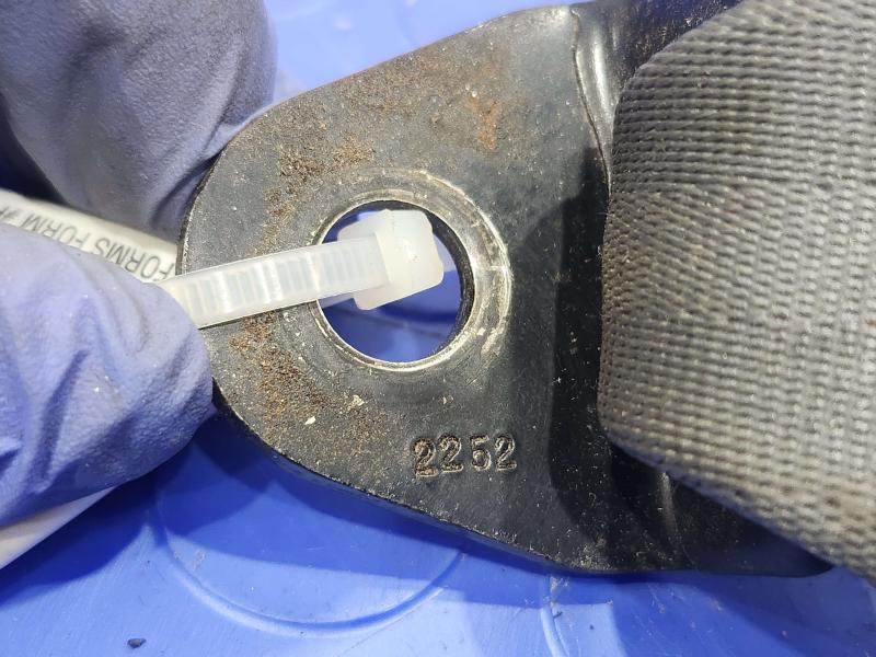 1992 Isuzu NPR Front Seat Belt