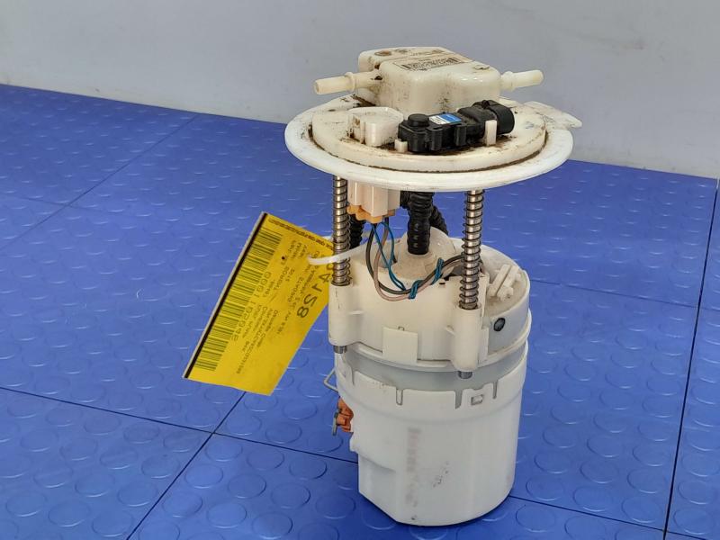 2012-2013 Kia Sorento 2.4L Tank Mounted Fuel Pump Assembly OEM 311101U300