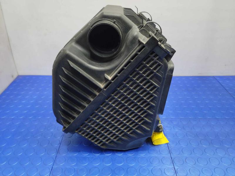 2013 Hyundai Santa Fe Air Cleaner