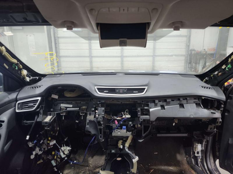 2016 Nissan Rogue Dash Panel