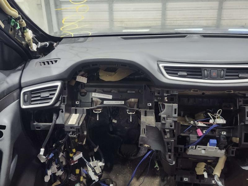 2016 Nissan Rogue Dash Panel