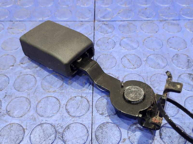 2012 Mercedes ML-Class Rear Seat Belt